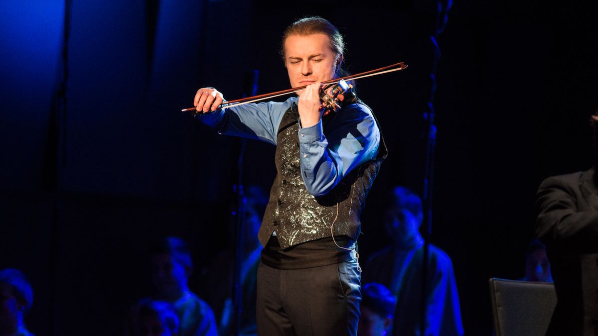 Pavel Šporcl nabízí přenosy koncertů ze svého obýváku